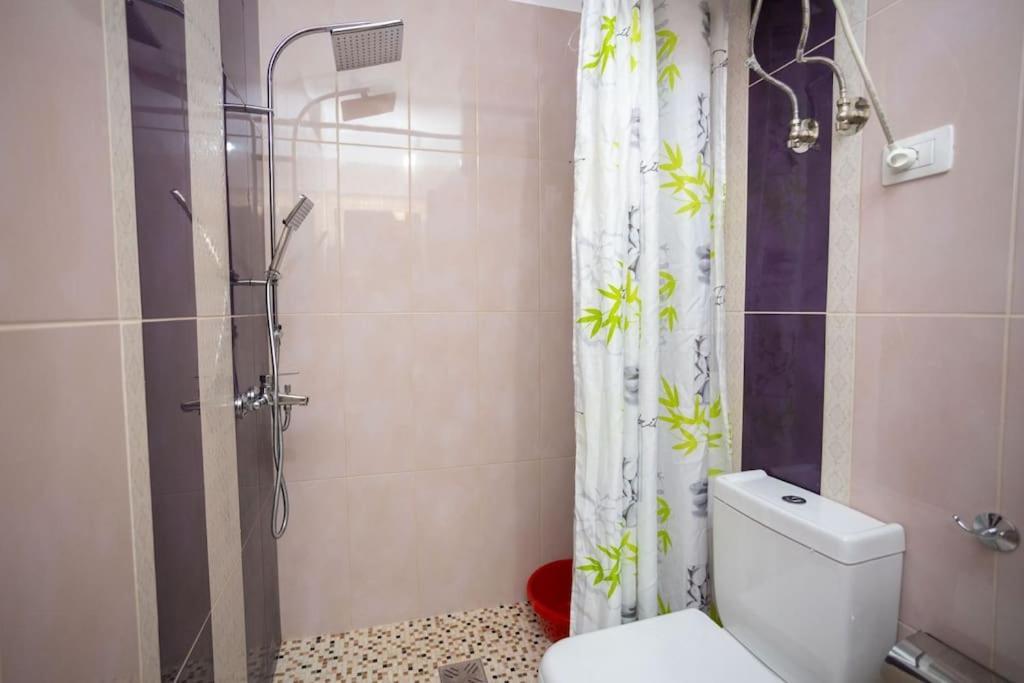Side Comfort Flat 5 * Vlorë